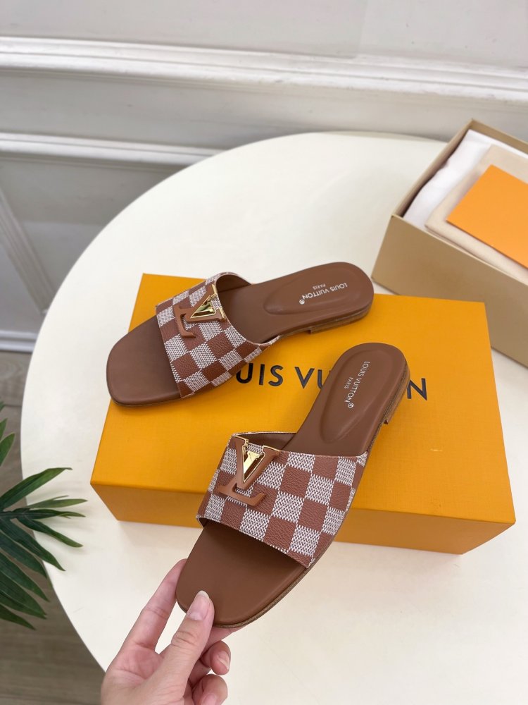 Шлепанцы женские фото 3