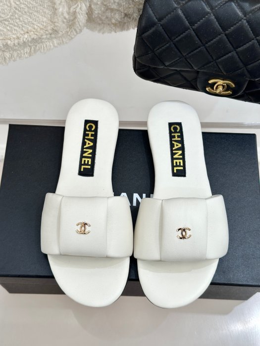 Шлепанцы фото 4