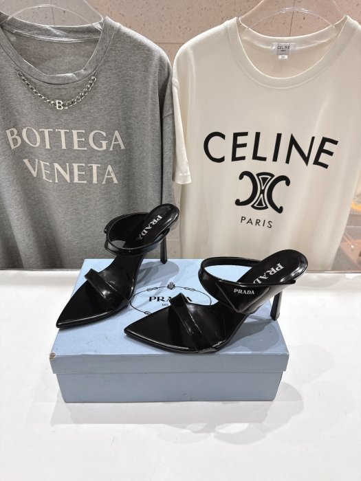 Босоніжки фото 3