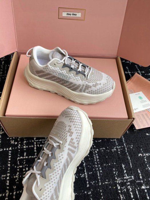 Sneakers фото 3