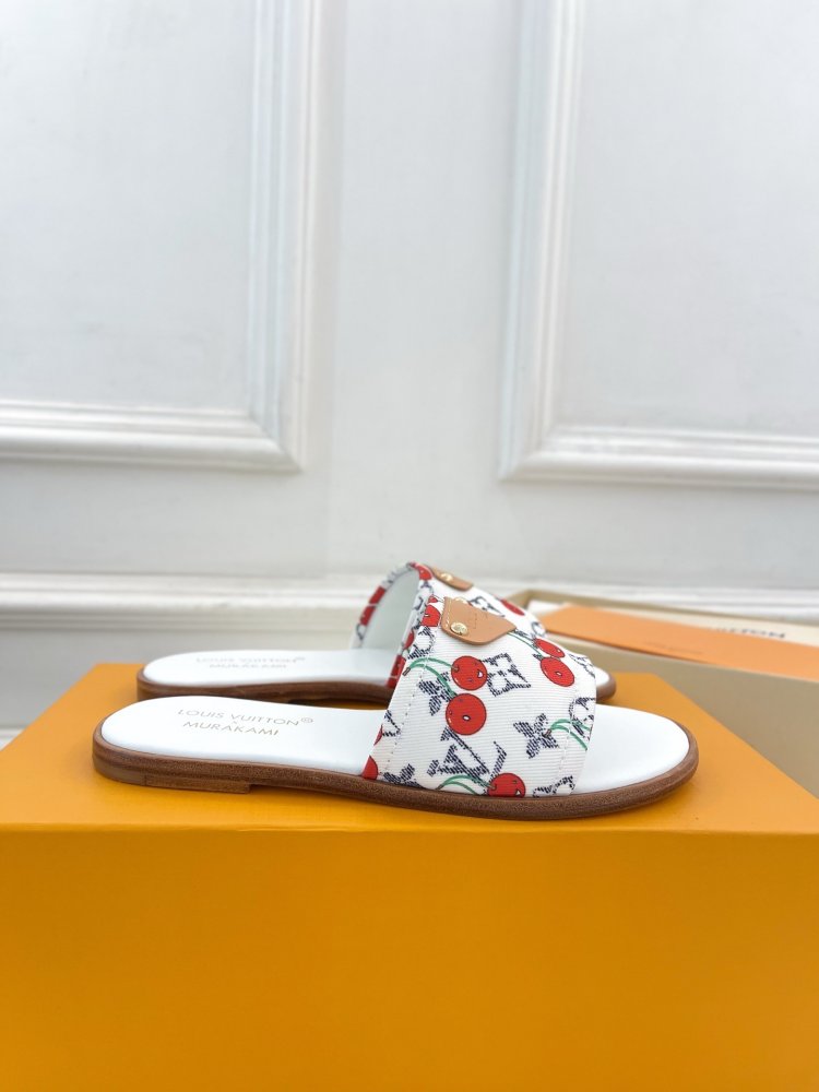 Шлепанцы женские фото 2