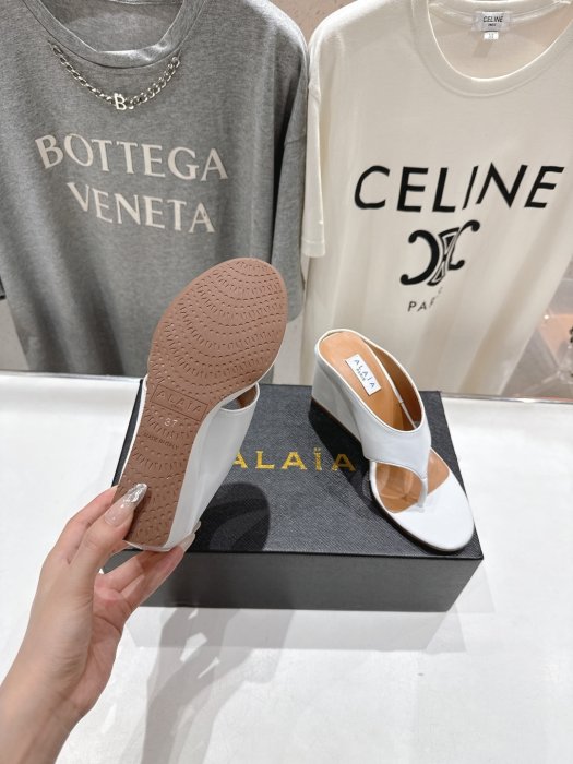 Босоножки фото 9