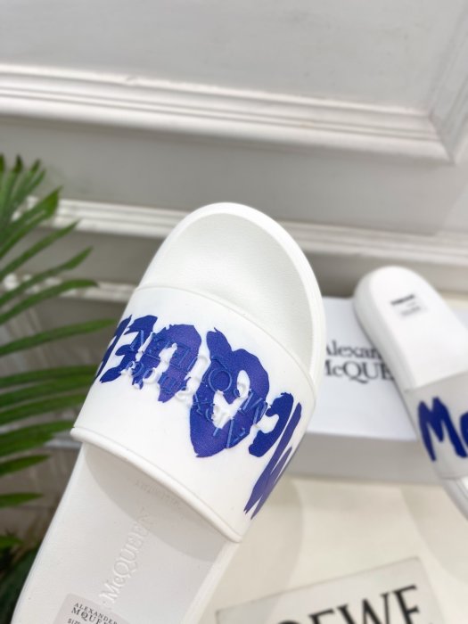 Шльопанці жіночі фото 6