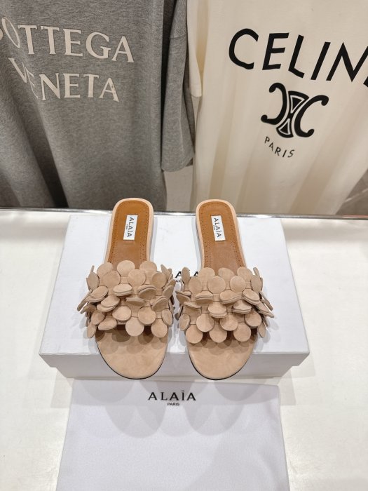 Шльопанці жіночі