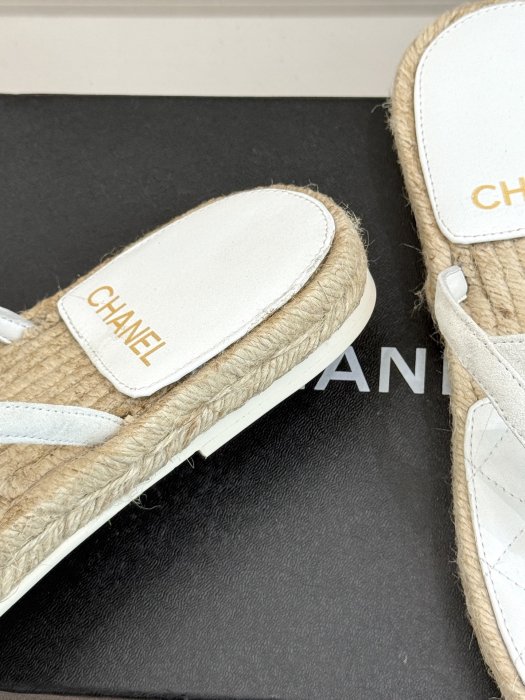 Шлепанцы женские фото 6