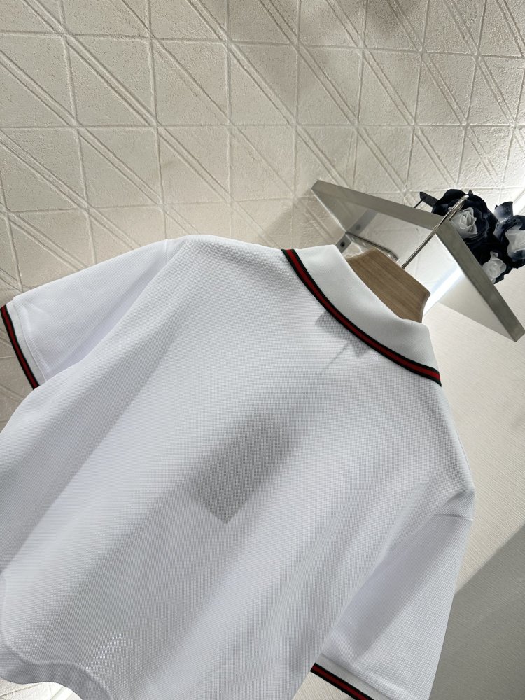 Футболка жіноча фото 4