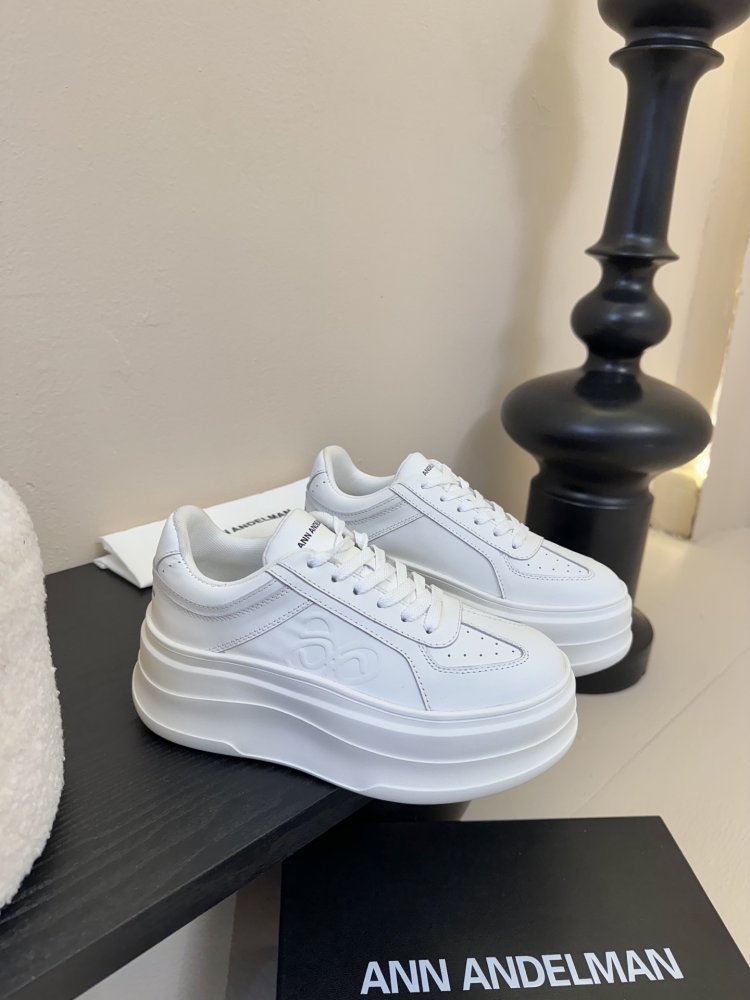 Sneakers women's фото 2