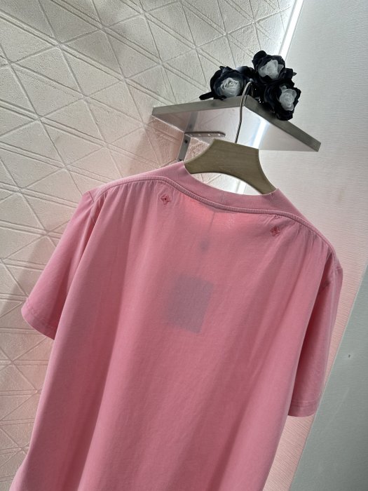 T-shirt women's фото 4