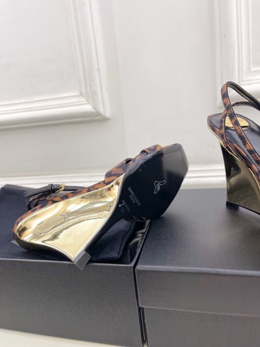 Босоніжки фото 9