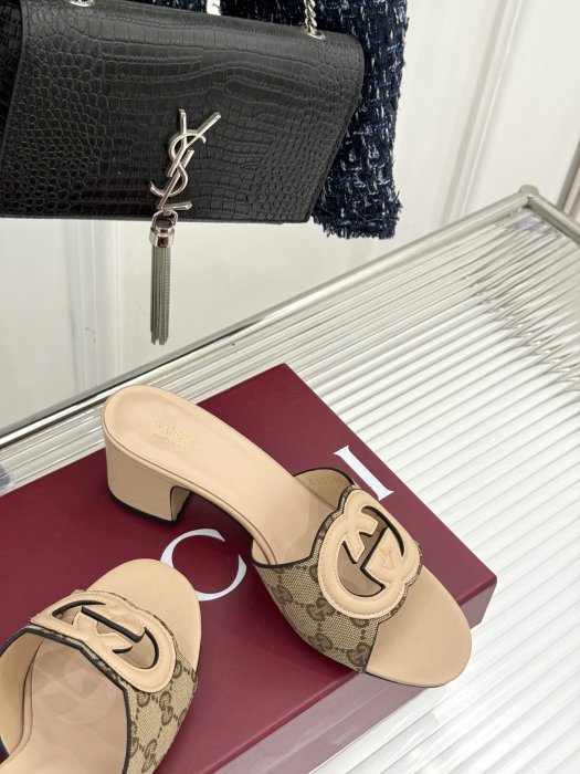 Босоніжки фото 5