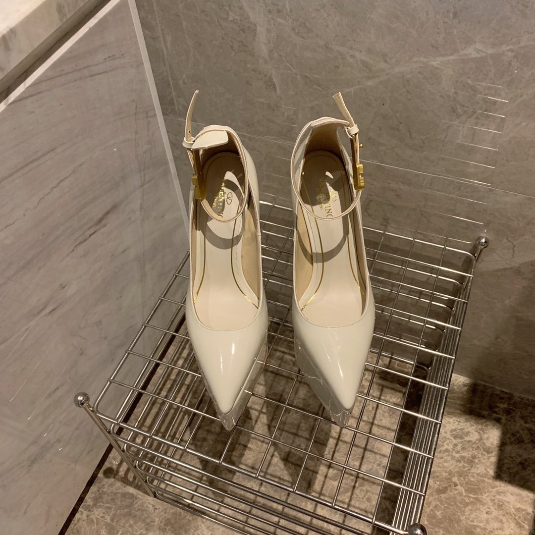 Shoes on platform and high heel beige фото 2