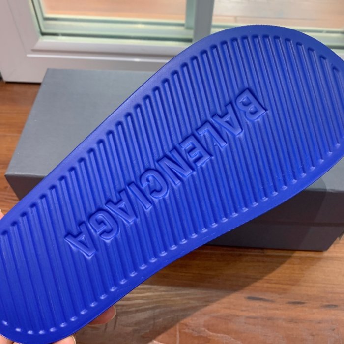 Шлепанцы фото 9