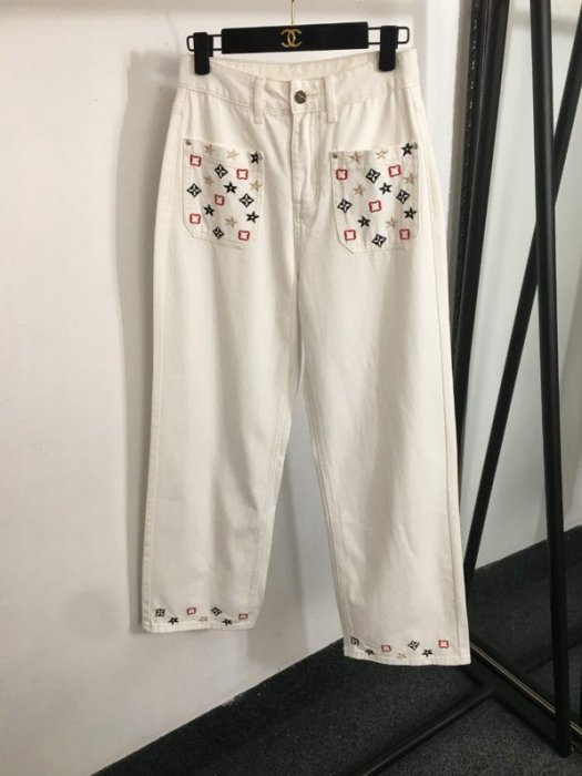 Джинсы женские