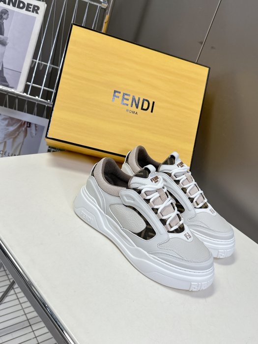 Кроссовки фото 3