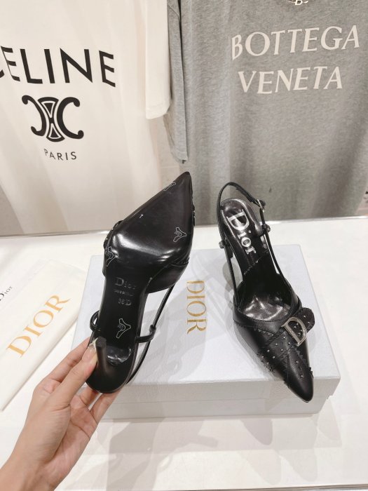 Босоножки фото 9