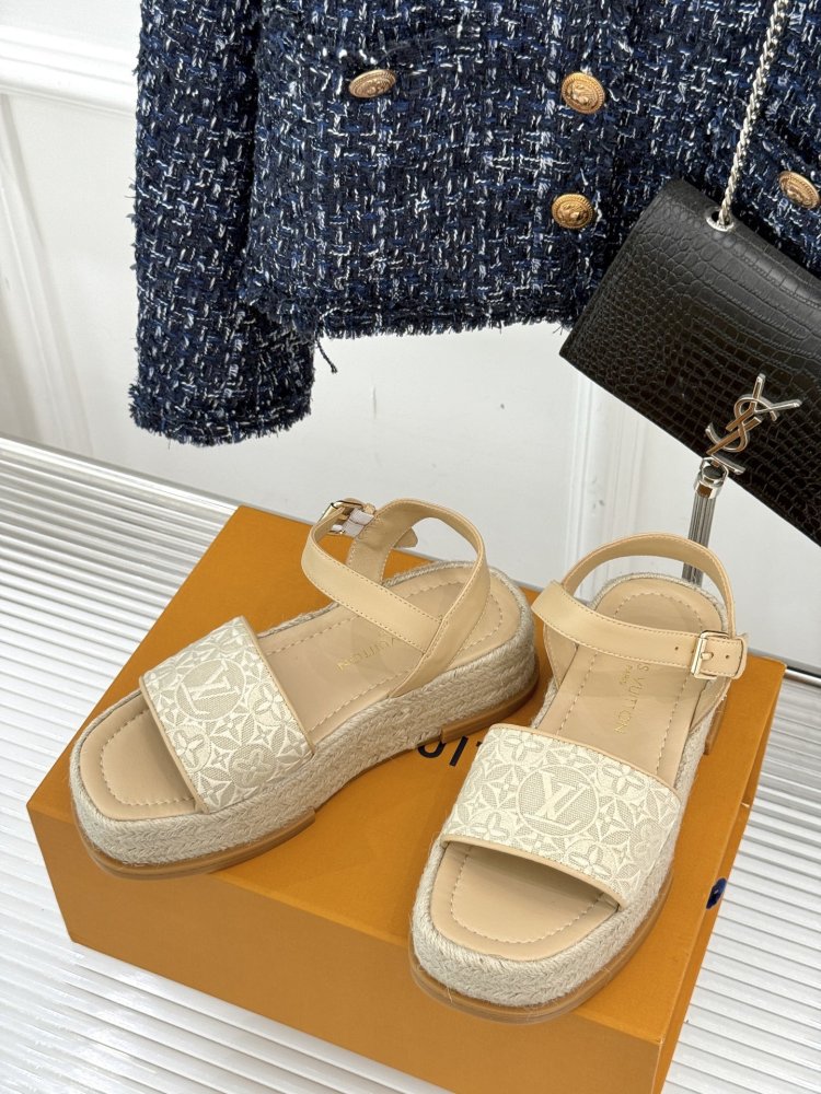 Босоніжки фото 2