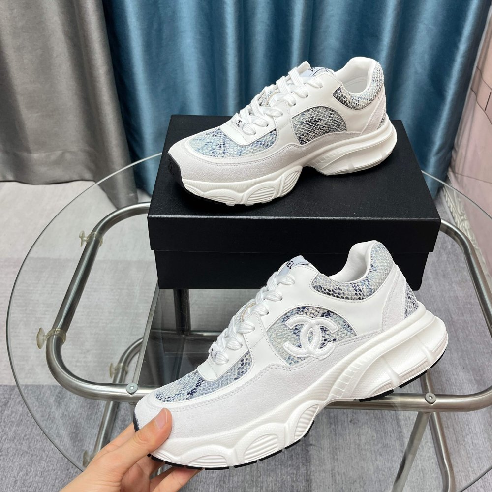 Кроссовки женские фото 5