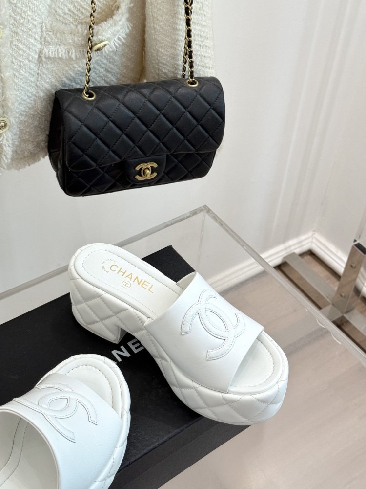 Босоножки фото 5