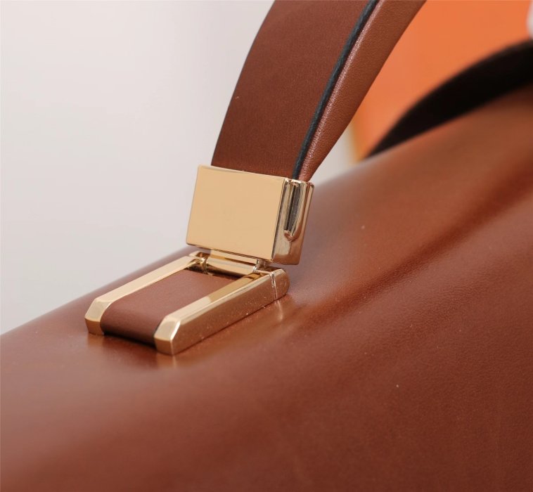 Портфель кожаный мужской 39 см фото 4