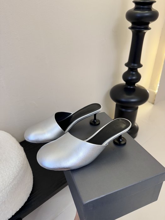 Шлепанцы женские фото 5