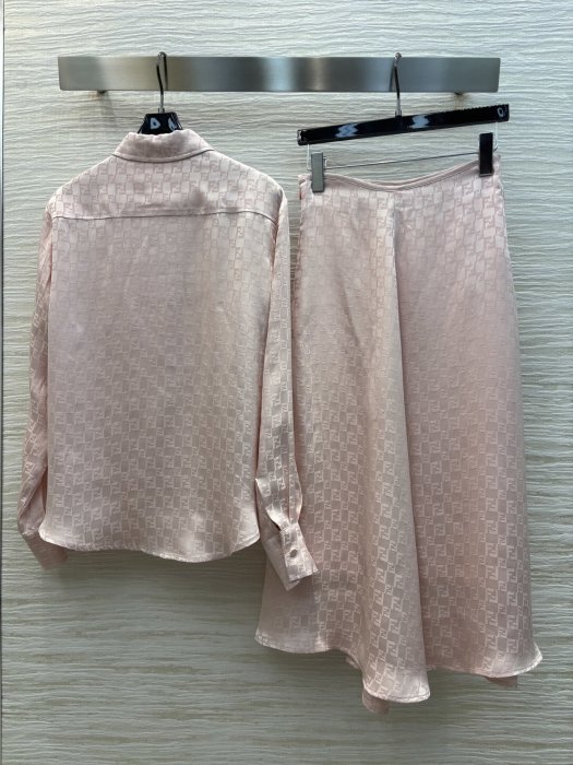 Костюм женский фото 8