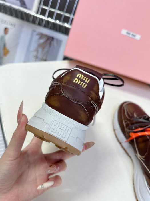 Кроссовки женские фото 8