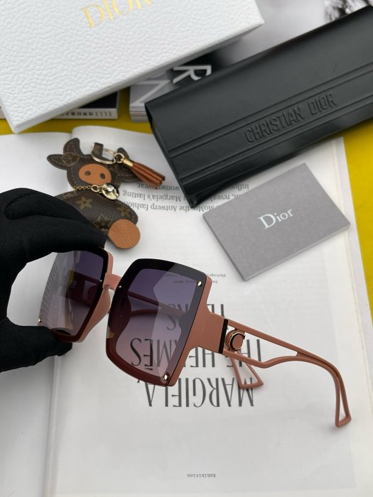 Очки солнцезащитные CD8880 фото 5