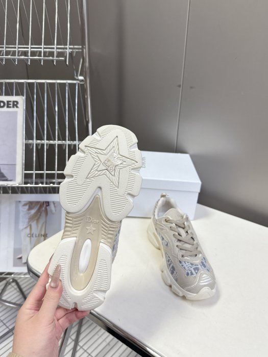 Кроссовки фото 9