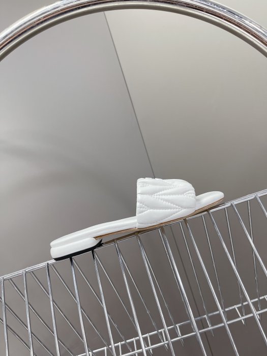 Шлепанцы фото 5