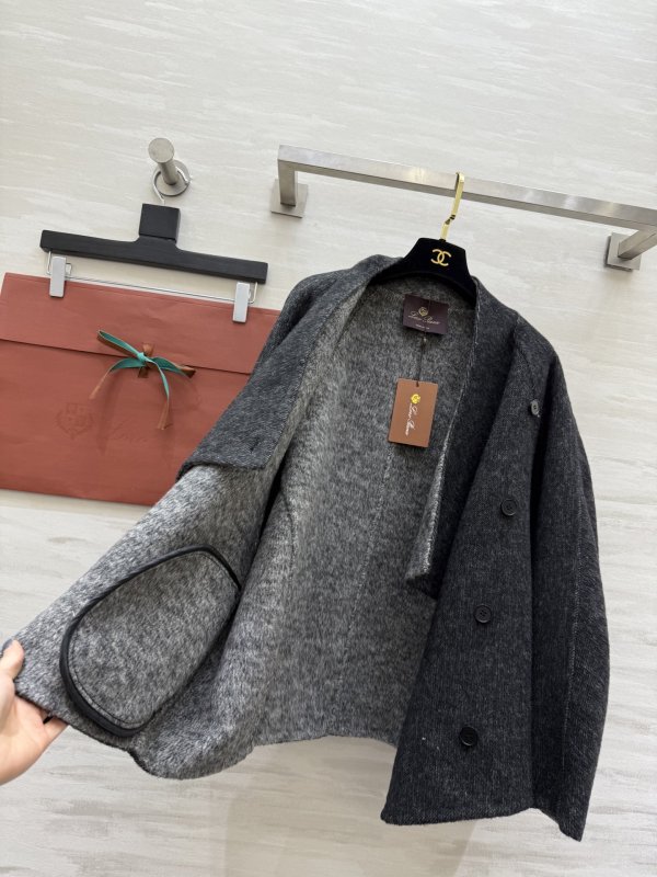 Асимметричное шерстяное пальто фото 3