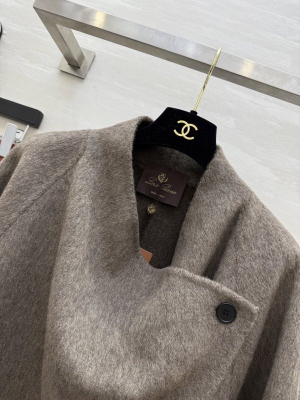 Асимметричное шерстяное пальто фото 4