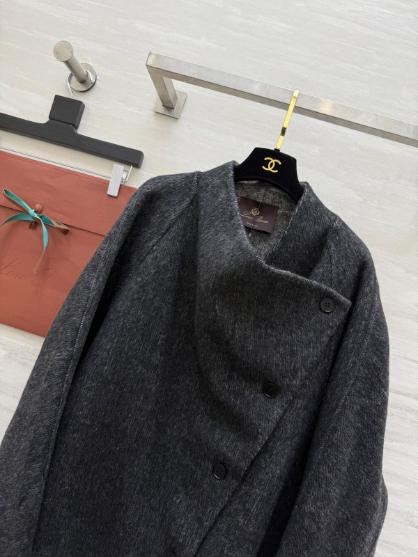 Асимметричное шерстяное пальто фото 6