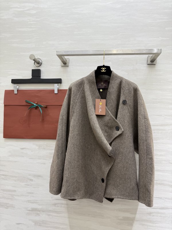 Асимметричное шерстяное пальто фото 9