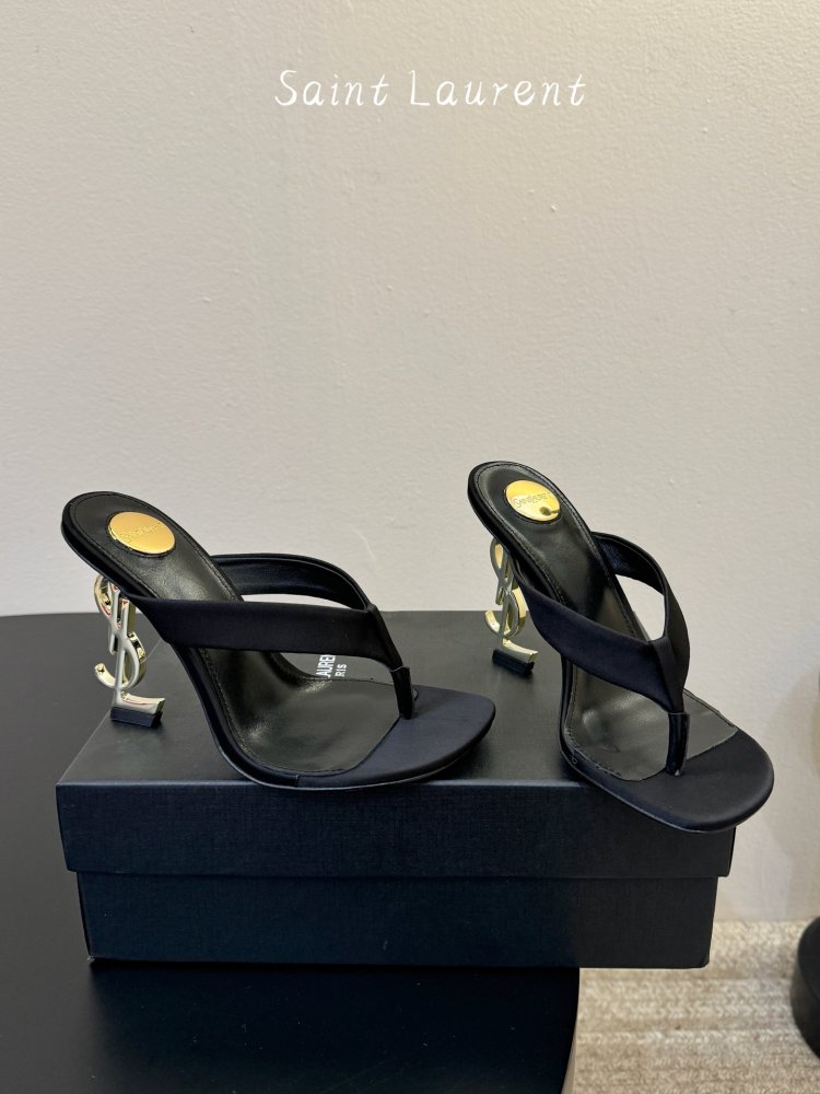 Satin sandals слингбэк on stud