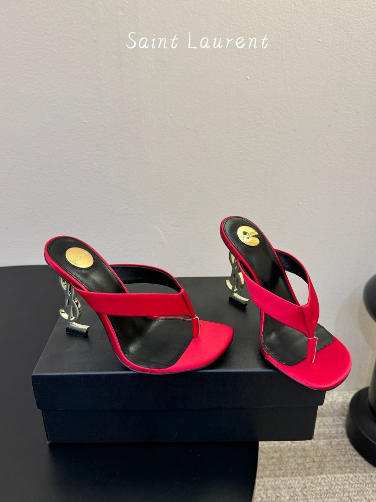 Satin sandals слингбэк on stud