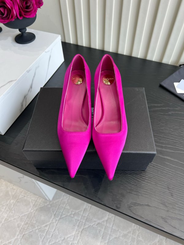 Satin shoes boats on stud