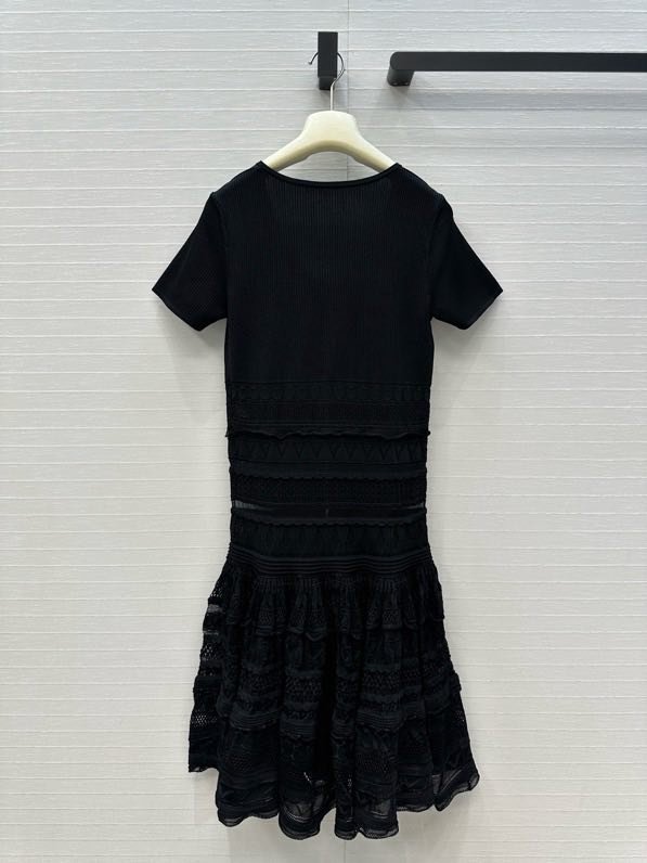 Ажурное трикотажное платье фото 2