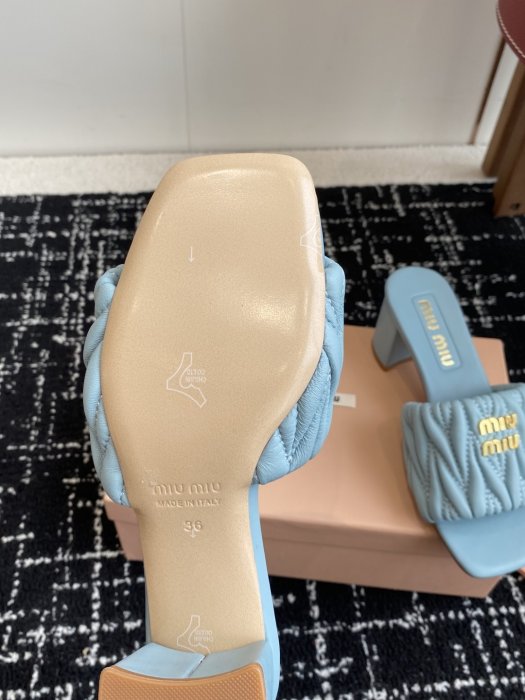 Босоножки фото 9