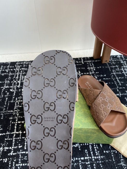 Шлепанцы фото 9