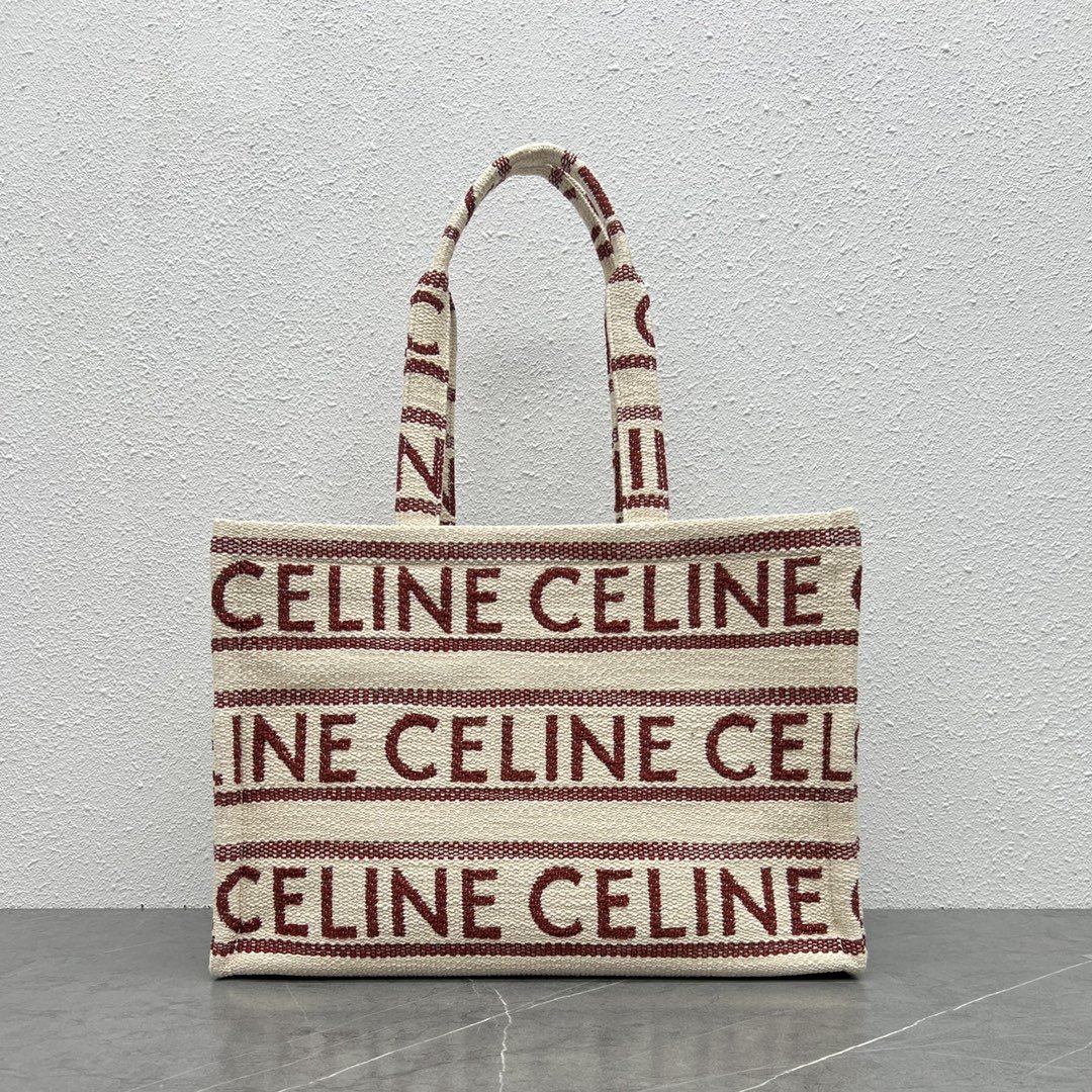 A bag CELINE CABAS THAIS 41 cm
