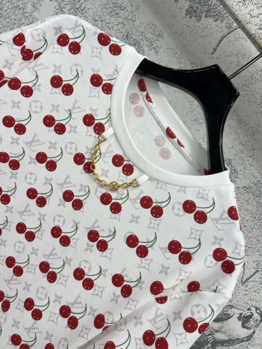 Футболка женская фото 2