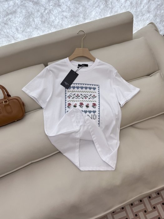 T-shirt women's фото 5