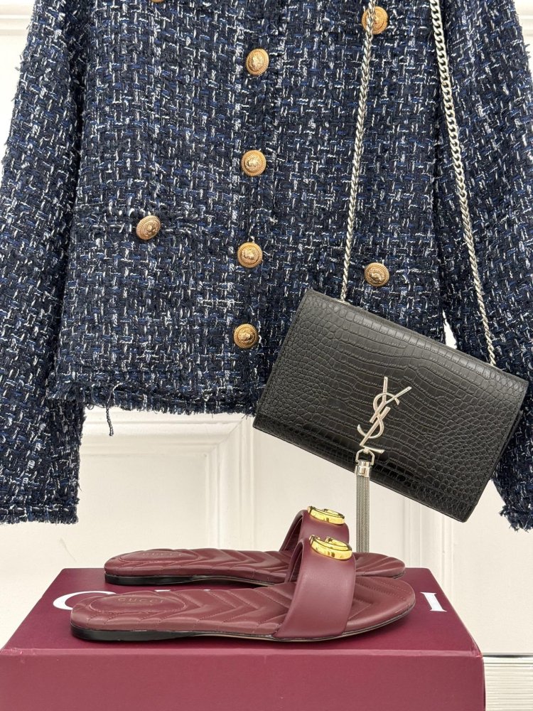 Шльопанці жіночі