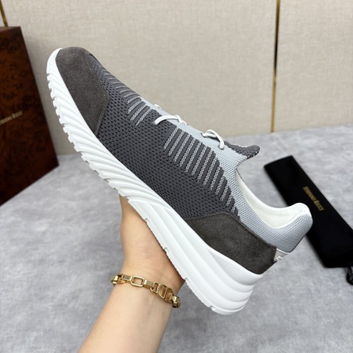 Кросівки фото 8