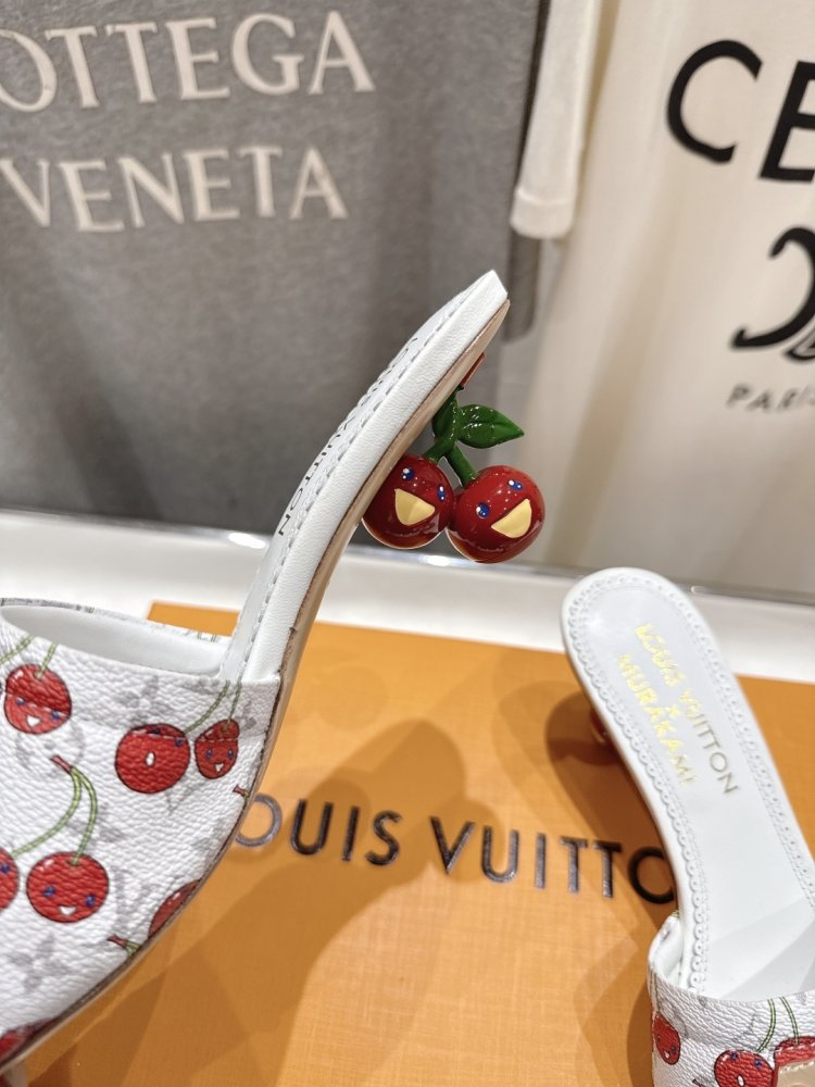 Босоножки фото 8