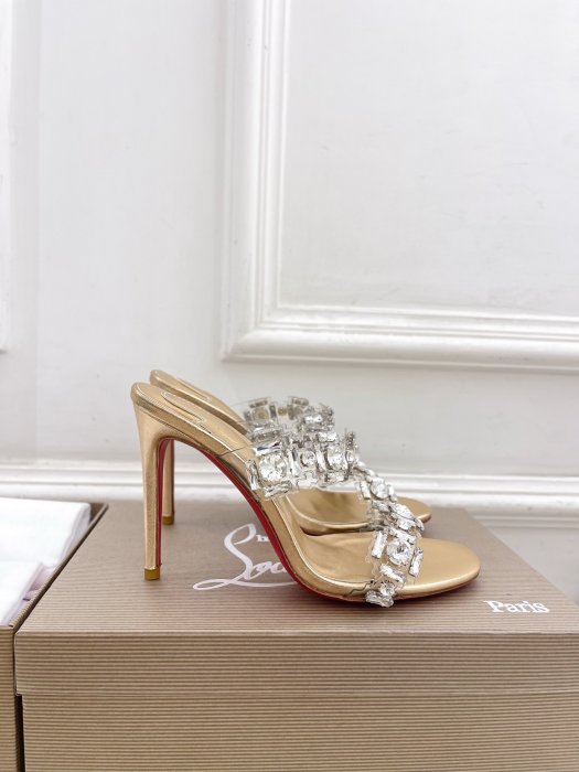 Босоніжки фото 2