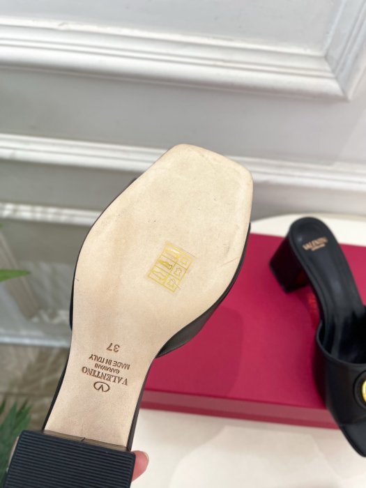 Босоножки фото 9