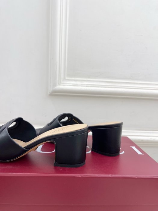 Босоножки фото 7