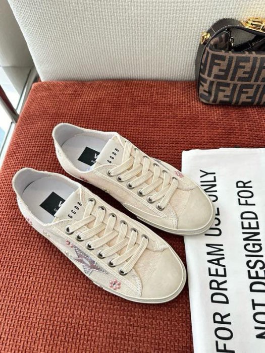 Кроссовки фото 9