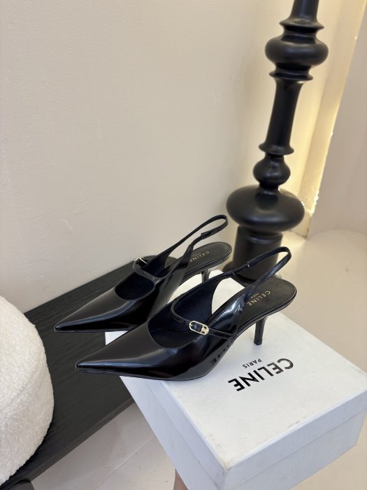 Босоножки фото 5